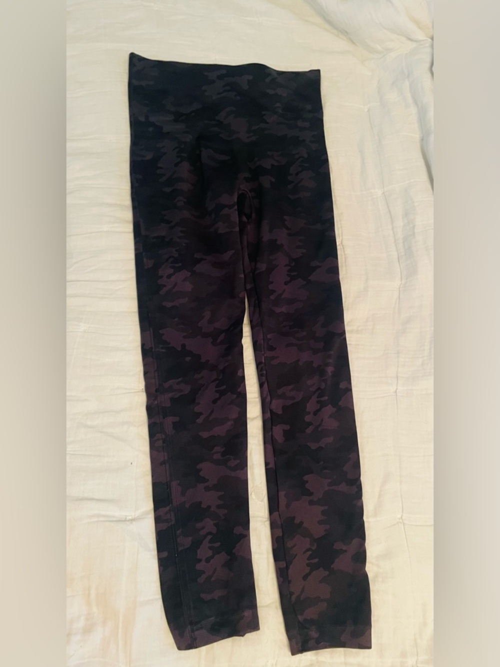 SPANX women’s Dark Camo Green & Black Leggings
